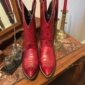 RED COWBOY BOOTS LAREDO 7.5